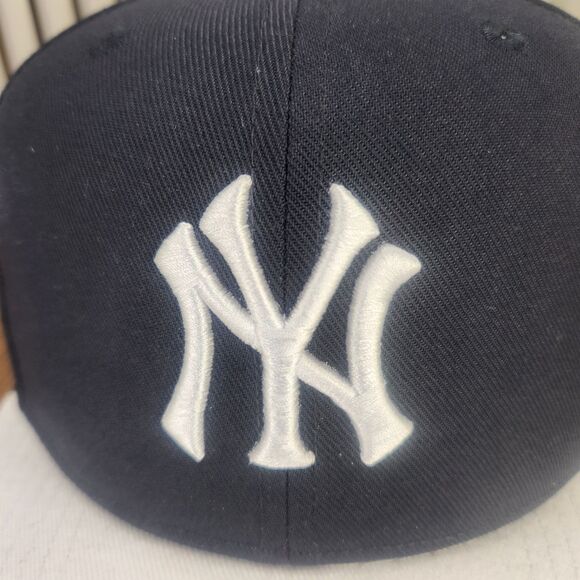 New York Yankees Nike Dri-Fit Snapback Pro Cap Hat Black Gray Baseball Swoosh - Picture 3 of 12